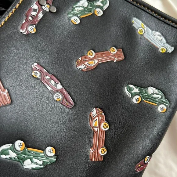 Very Rare Coach Rogue 17 with Car Print - Picture 7 of 12